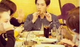 娱乐圈吃瓜打牌的是谁啊,揭秘“吃瓜打牌”事件主角